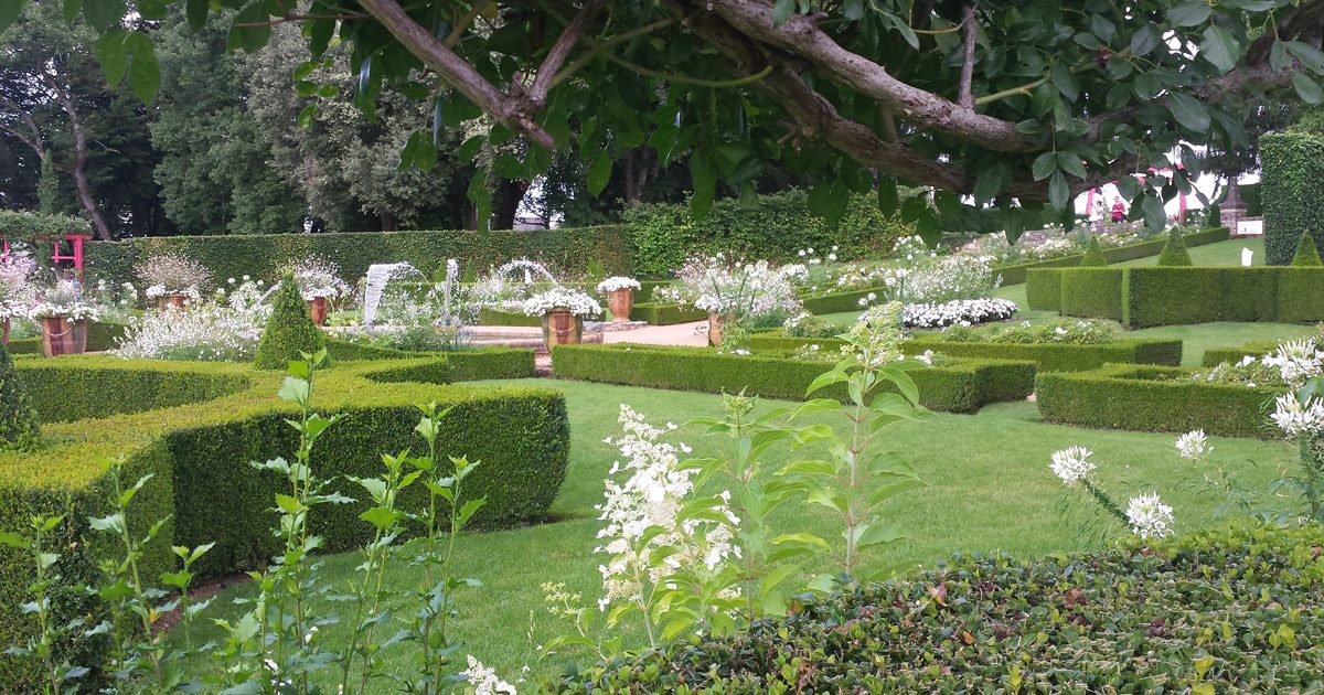 The gardens of Eyrignac in Dordogne Périgord