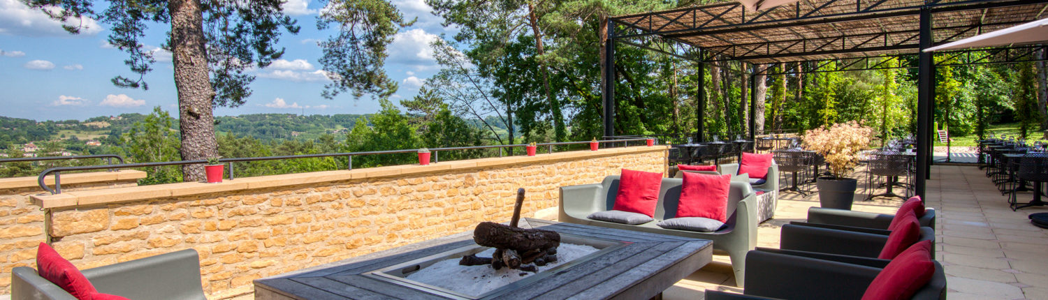 Hotel Restaurant in Sarlat Le Meysset - Air-conditioned hotel with heated swimming pool in Dordogne Périgord